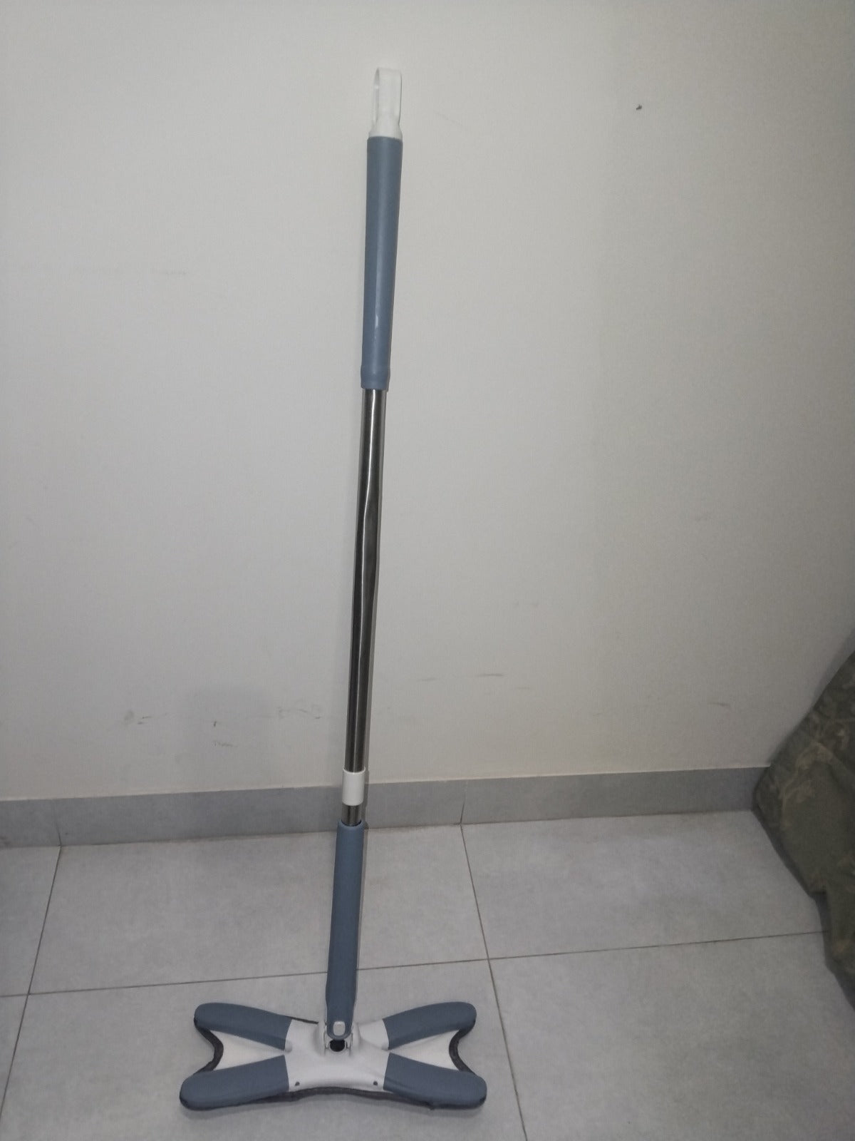 Rotating X Mop Flat Microfiber Floor Mop with 360° Squeeze System